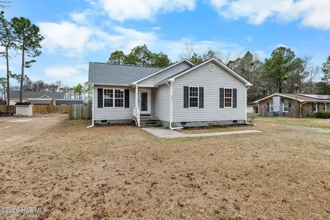 371 Pine Lake Road Southport NC 28461