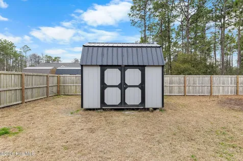 371 Pine Lake Road Southport NC 28461