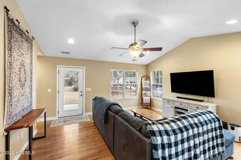 371 Pine Lake Road Southport NC 28461