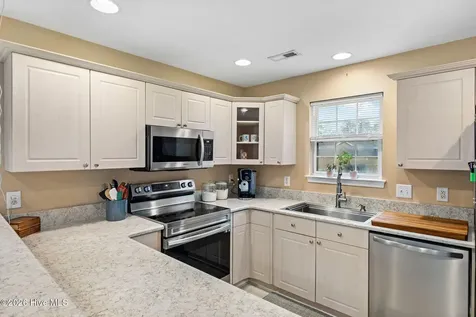 371 Pine Lake Road Southport NC 28461