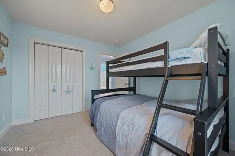 615 N New River Drive Surf City NC 28445