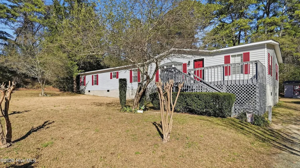 716 Pinecrest Street Carthage NC 28327