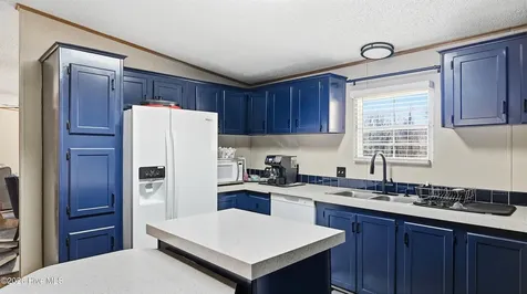 716 Pinecrest Street Carthage NC 28327