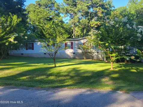 716 Pinecrest Street Carthage NC 28327