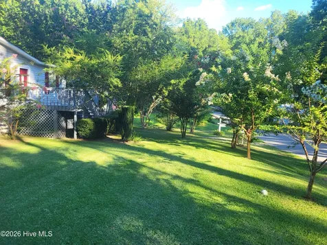 716 Pinecrest Street Carthage NC 28327