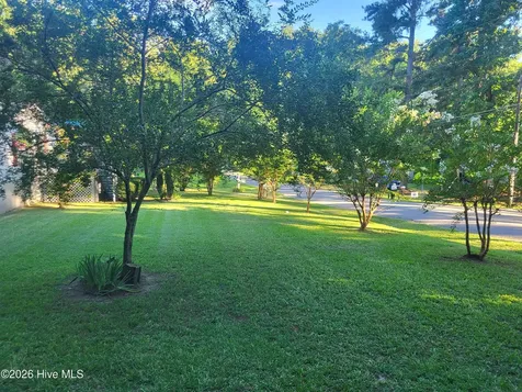 716 Pinecrest Street Carthage NC 28327