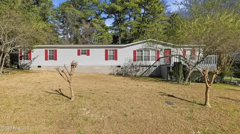 716 Pinecrest Street Carthage NC 28327