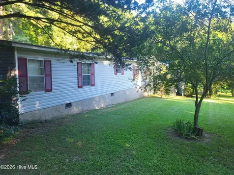 716 Pinecrest Street Carthage NC 28327
