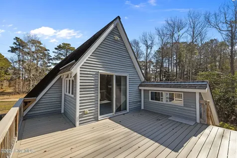 1480 Highway 101 Beaufort NC 28516