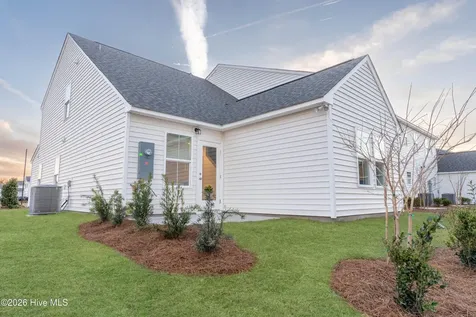 54 W Farley Drive Hampstead NC 28443
