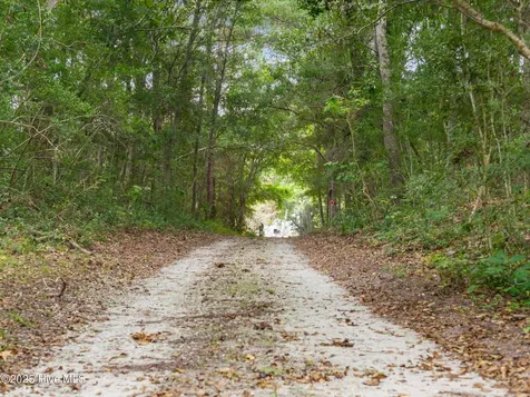 128 Missie Cove Lane Sneads Ferry NC 28460