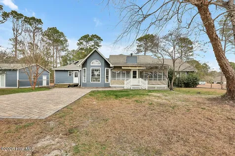 24 Queens Grant Circle SW Shallotte NC 28470