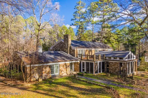 52 Dogwood Acres Drive Chapel Hill NC 27516