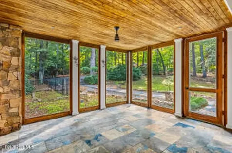 52 Dogwood Acres Drive Chapel Hill NC 27516