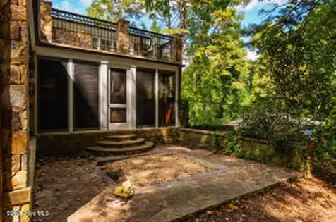 52 Dogwood Acres Drive Chapel Hill NC 27516