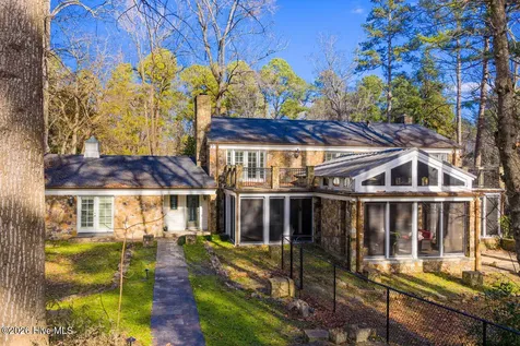 52 Dogwood Acres Drive Chapel Hill NC 27516