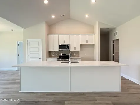 9155 National Avenue NE Leland NC 28451