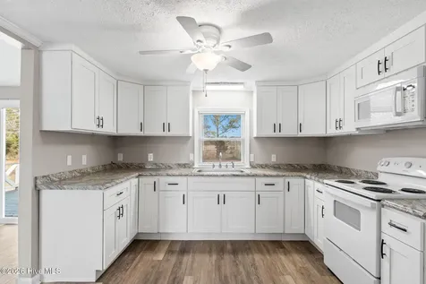 286 Edgewater Drive SW Shallotte NC 28470