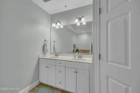 215 Valencia Court Wilmington NC 28412