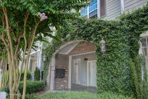 215 Valencia Court Wilmington NC 28412