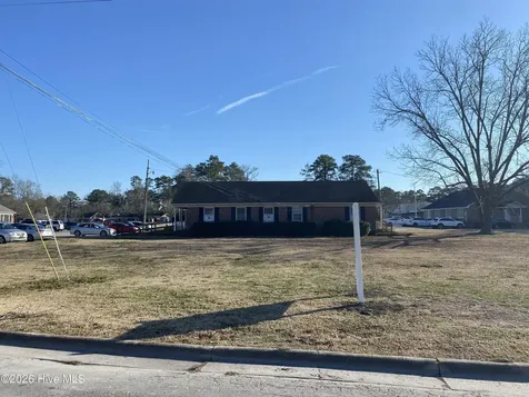 2403 Grace Avenue New Bern NC 28562