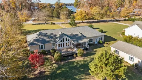 155 Teachs Cove Road Bath NC 27808
