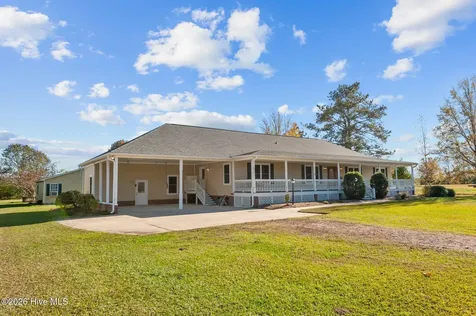 155 Teachs Cove Road Bath NC 27808