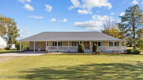 155 Teachs Cove Road Bath NC 27808