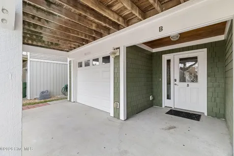 326 S 3rd Avenue Kure Beach NC 28449