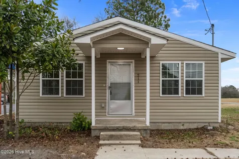 211 S Jackson Street Beulaville NC 28518
