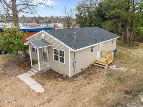 211 S Jackson Street Beulaville NC 28518