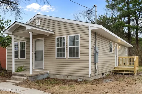 211 S Jackson Street Beulaville NC 28518
