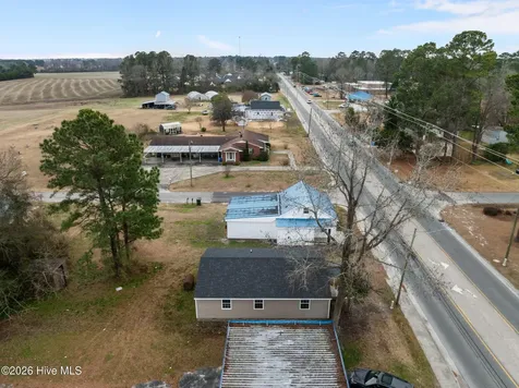 211 S Jackson Street Beulaville NC 28518