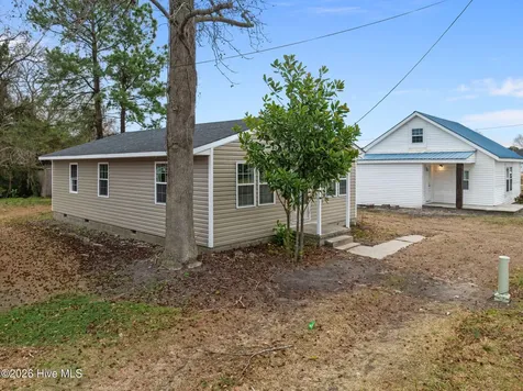 211 S Jackson Street Beulaville NC 28518