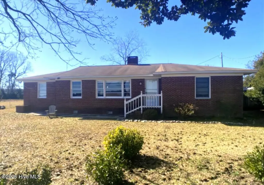 13570 N Lake Road Engelhard NC 27824