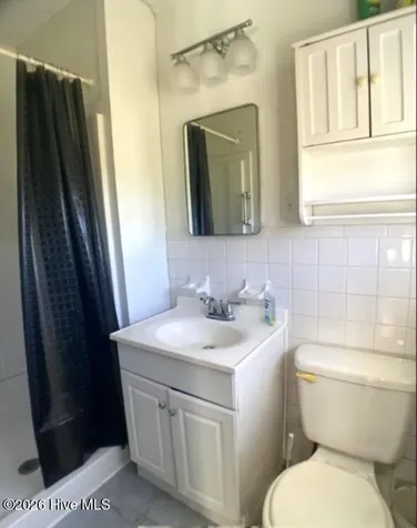 13570 N Lake Road Engelhard NC 27824