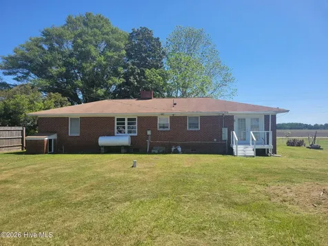 13570 N Lake Road Engelhard NC 27824