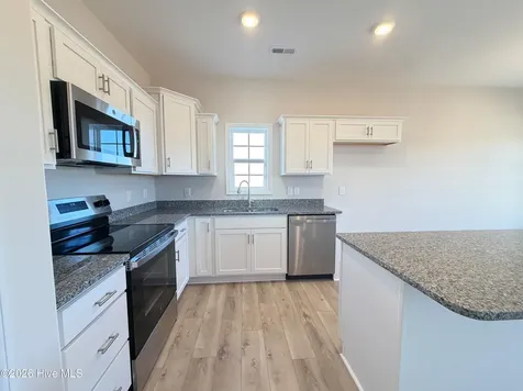 768 Aria Lane Hubert NC 28539