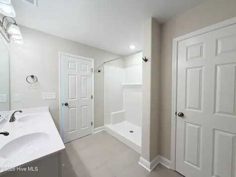 768 Aria Lane Hubert NC 28539