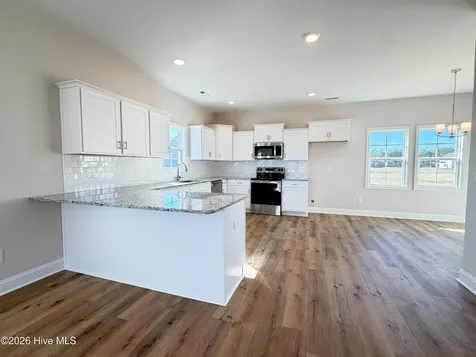 765 Aria Lane Hubert NC 28539