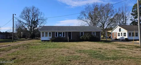 33145 Us Highway 264 Engelhard NC 27824