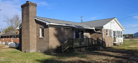 33145 Us Highway 264 Engelhard NC 27824