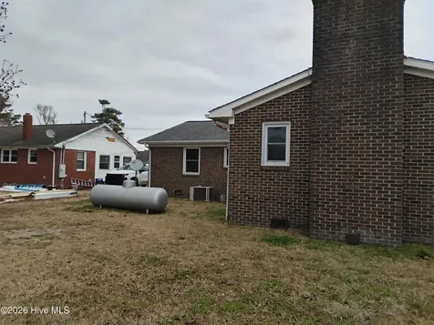 33145 Us Highway 264 Engelhard NC 27824