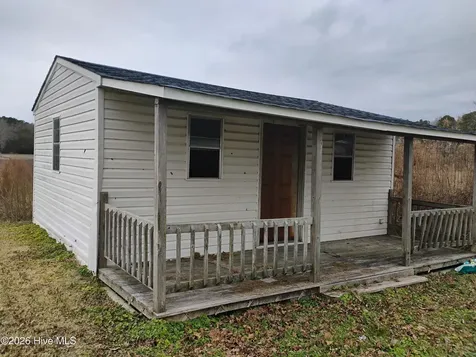 33145 Us Highway 264 Engelhard NC 27824