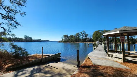 129 Cummins Creek Road Beaufort NC 28516