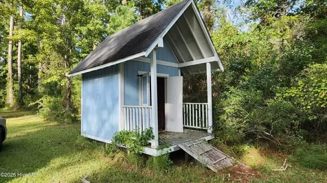 129 Cummins Creek Road Beaufort NC 28516