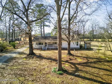 765 George II Highway SE Winnabow NC 28479