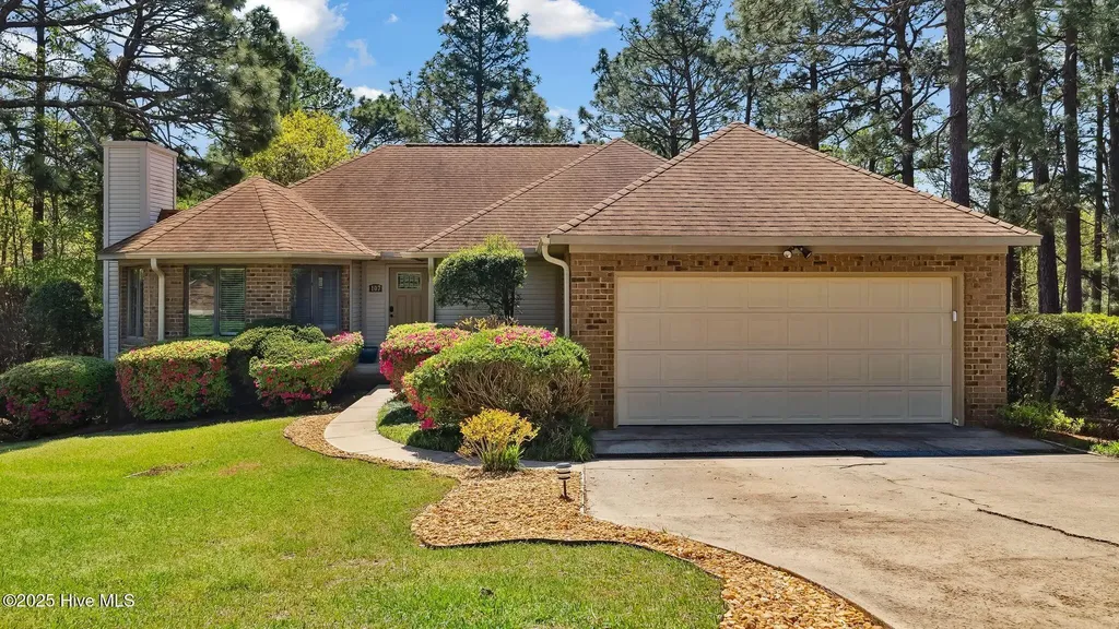 107 Pinnacle Court West End NC 27376