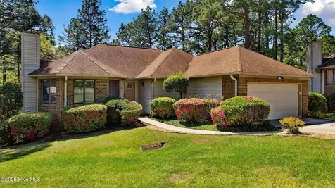 107 Pinnacle Court West End NC 27376