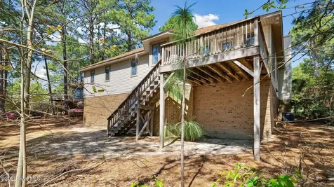 107 Pinnacle Court West End NC 27376